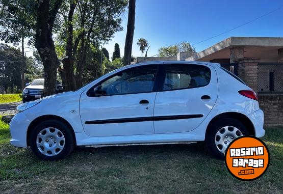 Autos - Peugeot 207 2013 Nafta 115000Km - En Venta