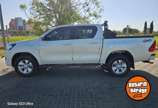 Camionetas - Toyota 2020 Hilux 2020 AT srv 2020 Diesel 100000Km - En Venta