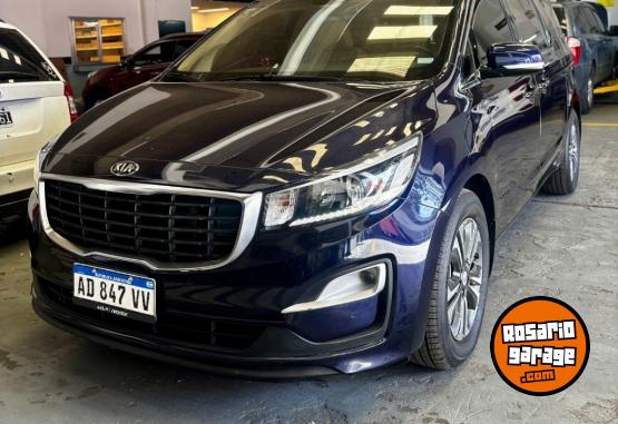 Utilitarios - Kia Carnival EX 2.2 CRDI 2019 Diesel 99000Km - En Venta