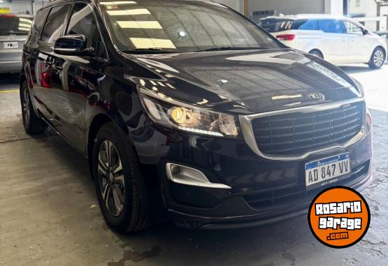 Utilitarios - Kia Carnival EX 2.2 CRDI 2019 Diesel 99000Km - En Venta