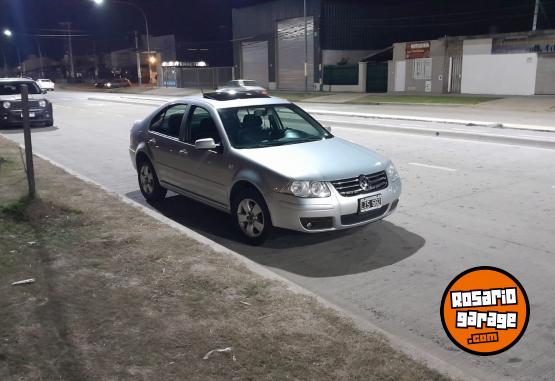 Autos - Volkswagen Bora 2012 Nafta 200000Km - En Venta