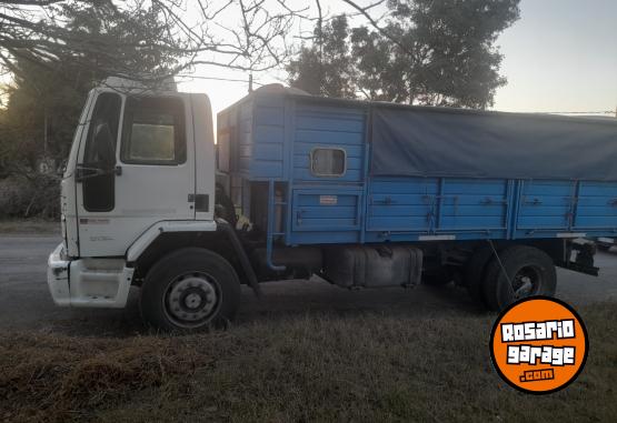 Camiones y Gras - Vendo Ford cargo 1722 - En Venta