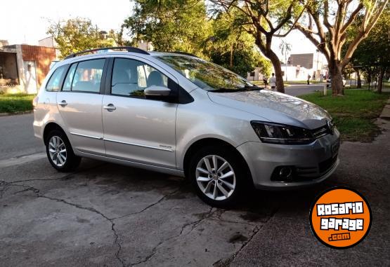 Autos - Volkswagen Suran 2015 Nafta 88000Km - En Venta