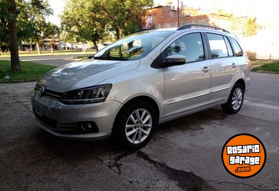 Autos - Volkswagen Suran 2015 Nafta 88000Km - En Venta