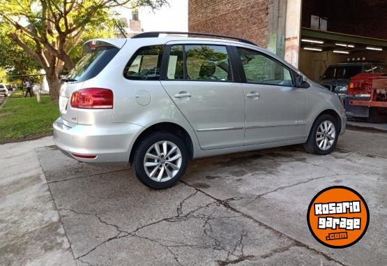 Autos - Volkswagen Suran 2015 Nafta 88000Km - En Venta