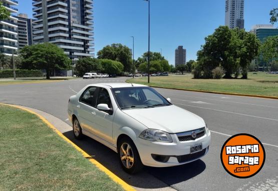 Autos - Fiat Siena 2015 GNC 146000Km - En Venta