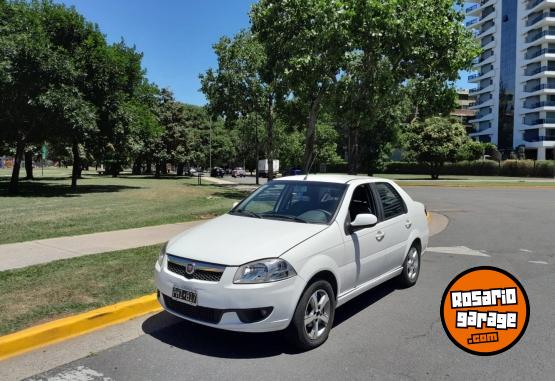 Autos - Fiat Siena 2015 GNC 146000Km - En Venta