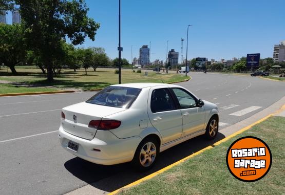 Autos - Fiat Siena 2015 GNC 146000Km - En Venta