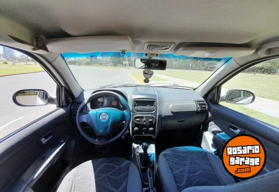 Autos - Fiat Siena 2015 GNC 146000Km - En Venta