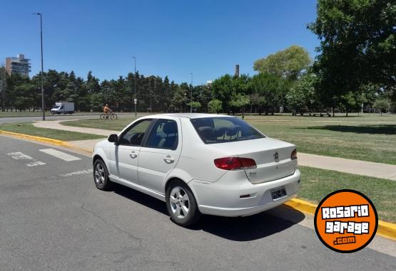 Autos - Fiat Siena 2015 GNC 146000Km - En Venta