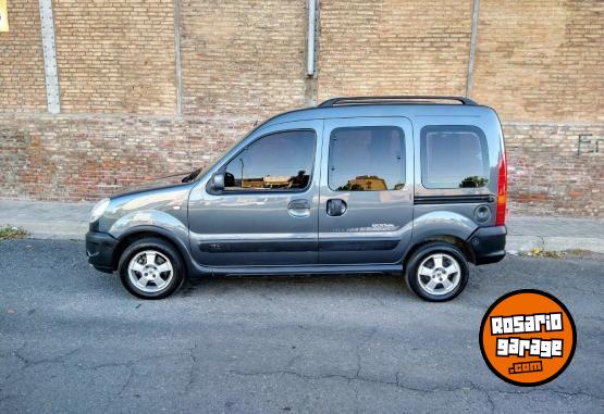 Utilitarios - Renault Kangoo stepway 2016 GNC 120000Km - En Venta