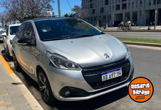 Autos - Peugeot 208 GT 2017 Nafta 104000Km - En Venta