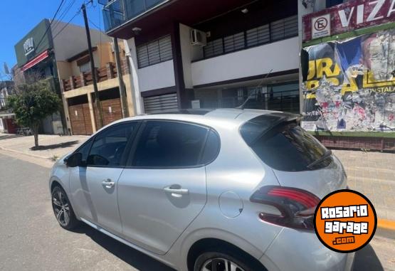 Autos - Peugeot 208 GT 2017 Nafta 104000Km - En Venta