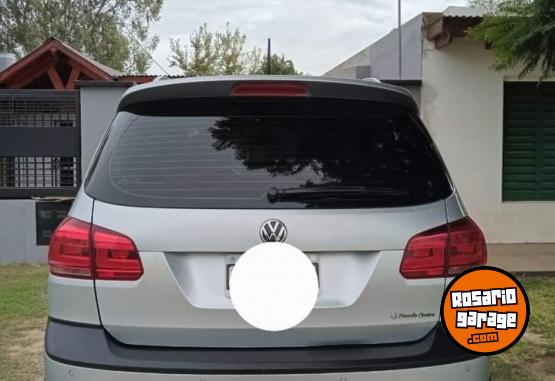 Autos - Volkswagen Suran cross 2015 Nafta 85000Km - En Venta