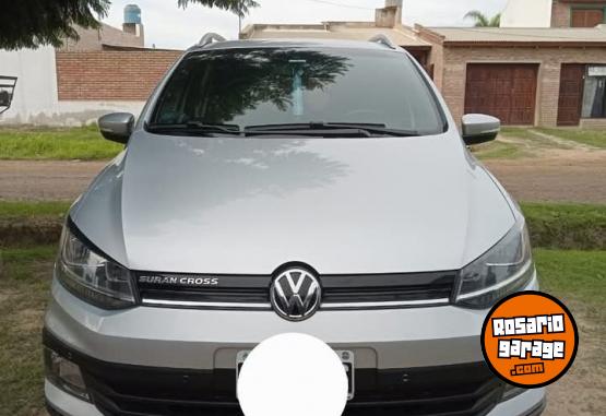 Autos - Volkswagen Suran cross 2015 Nafta 85000Km - En Venta