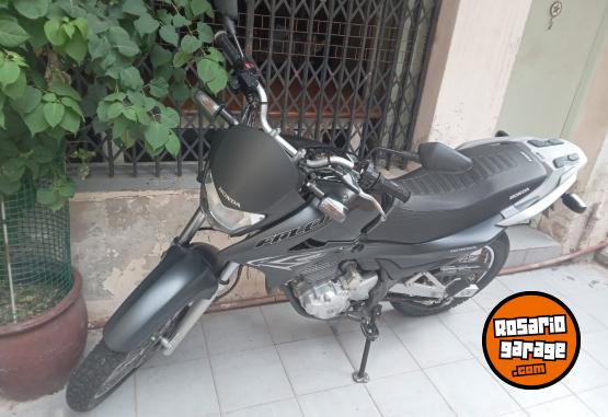 Motos - Honda Falcon 400 2014 Nafta 33500Km - En Venta