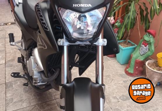 Motos - Honda Falcon 400 2014 Nafta 33500Km - En Venta