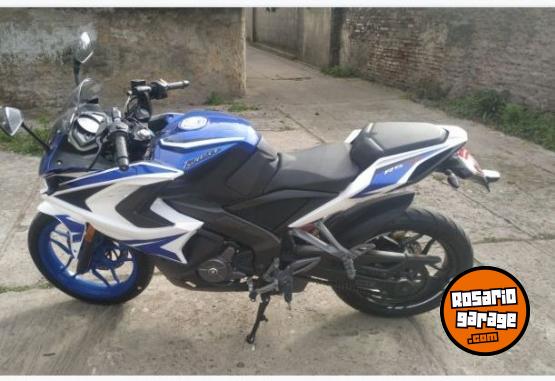 Motos - Bajaj Rouser RS 200 2017 Nafta 12000Km - En Venta