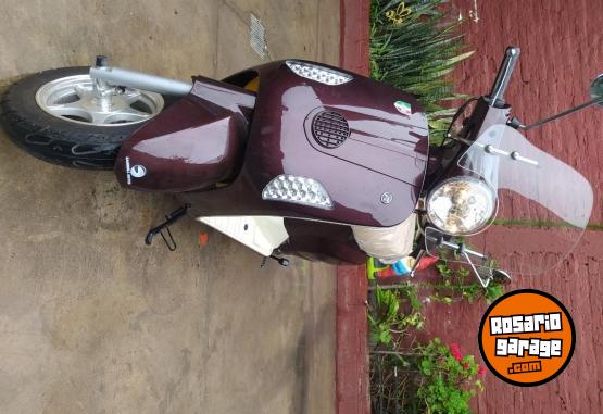 Motos - Motomel Strato Euro 150 2021 Nafta 33Km - En Venta