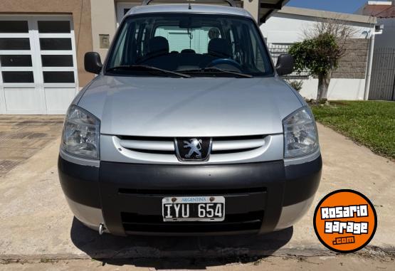 Utilitarios - Peugeot Partner Patagonica 2010 Nafta 95000Km - En Venta