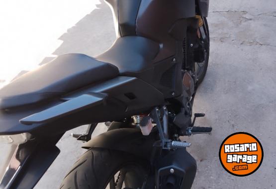 Motos - Honda Cb300f 2023 Nafta 1245Km - En Venta