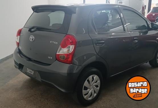 Autos - Toyota Etios 2022 Nafta  - En Venta