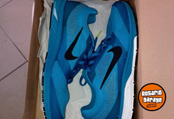 Indumentaria - Excelente Par de Zapas Nike Originales Modelo Zoom Fly 2 Nro 43 44 Impecable Estado - En Venta