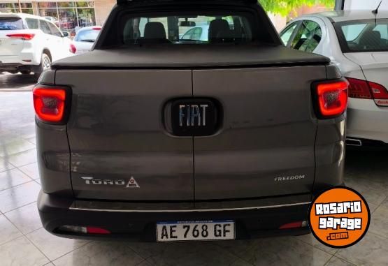 Camionetas - Fiat Toro Freedom 2021 Nafta 130000Km - En Venta