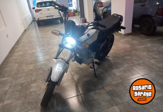 Motos - Motomel SERIE 2 150CC 2023 Nafta 11900Km - En Venta