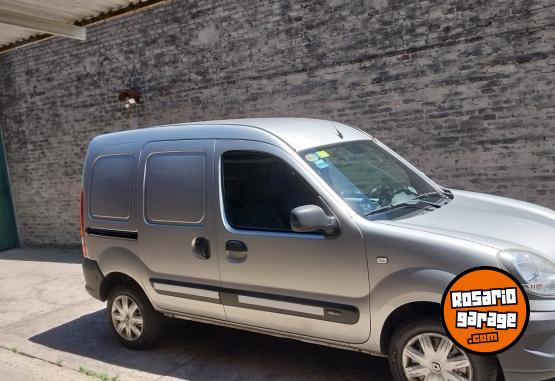 Utilitarios - Renault Kangoo 2016 GNC 142000Km - En Venta