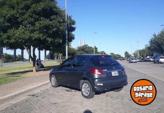 Autos - Peugeot 207 2013 Nafta 92000Km - En Venta