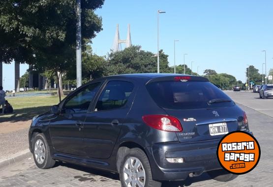 Autos - Peugeot 207 2013 Nafta 92000Km - En Venta