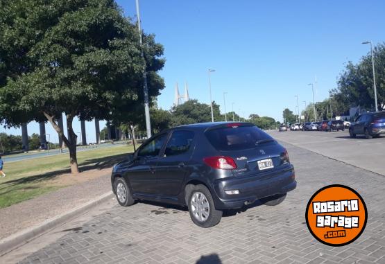 Autos - Peugeot 207 2013 Nafta 92000Km - En Venta