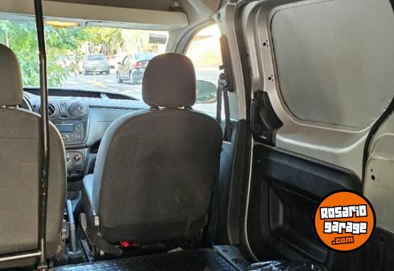 Utilitarios - Renault Kangoo 2020 Nafta 109000Km - En Venta