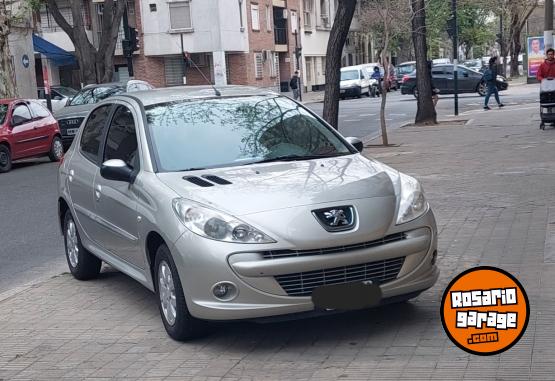 Autos - Peugeot 207 2012 Nafta 195000Km - En Venta