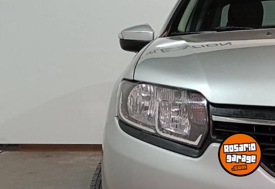 Autos - Renault LOGAN PRIVILEGE 2015 Nafta 48300Km - En Venta