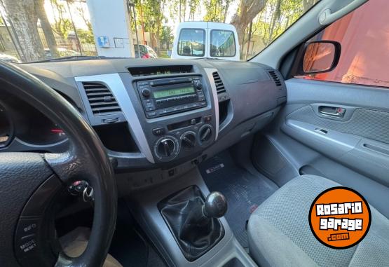 Camionetas - Toyota Hilux SRV 4x2 2009 Diesel 300000Km - En Venta