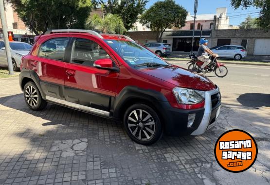 Autos - Toyota etios 2015 Nafta 59000Km - En Venta