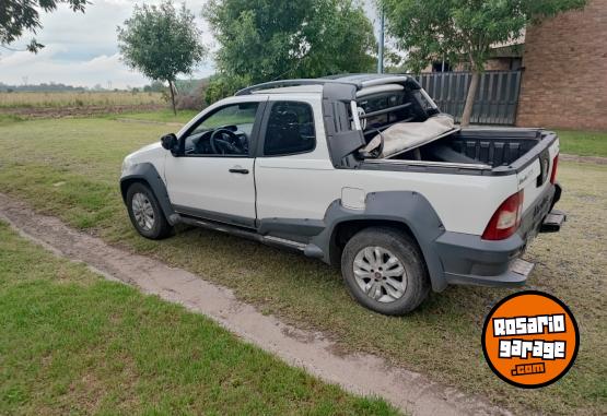 Camionetas - Fiat Strada adventure 2013 GNC 217000Km - En Venta