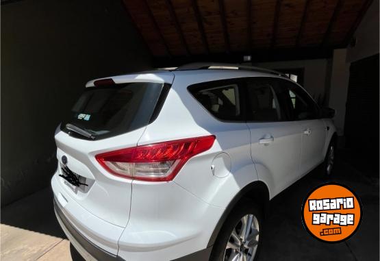 Autos - Ford Kuga Titanium 1.6T 2013 Nafta 170000Km - En Venta