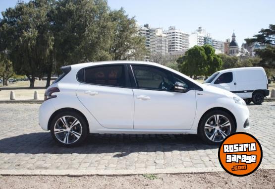 Autos - Peugeot 208 gt 2016 Nafta 89000Km - En Venta