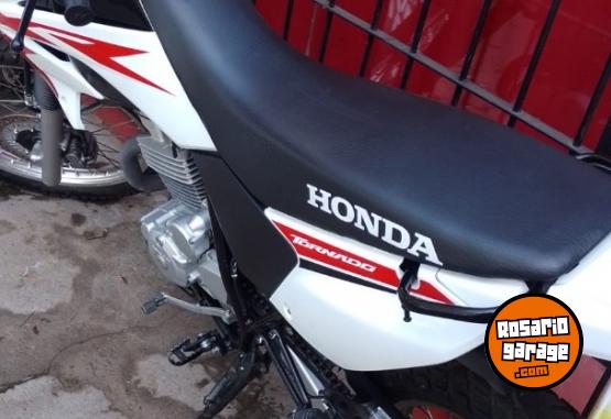 Motos - Honda Tornado 2020 Nafta 13000Km - En Venta