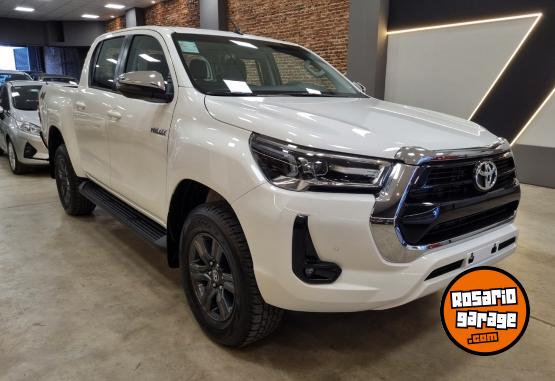 Camionetas - Toyota HILUX 2.8 SRV 4X4 AT 2024 Diesel 0Km - En Venta