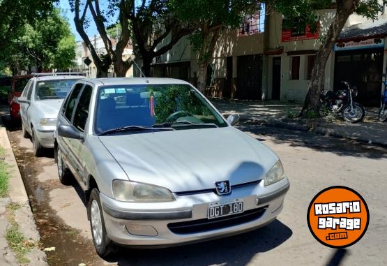 Autos - Peugeot 106 2000 Nafta 160000Km - En Venta