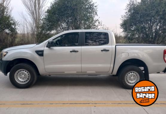 Camionetas - Ford Ranger 2.2 2012 Diesel 185000Km - En Venta