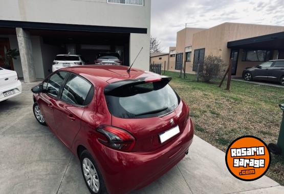 Autos - Peugeot 208 2016 Nafta 83000Km - En Venta