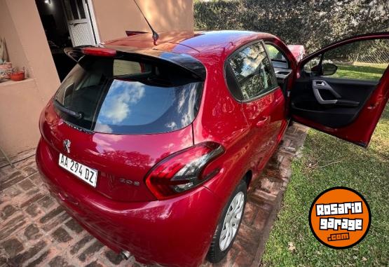 Autos - Peugeot 208 2016 Nafta 83000Km - En Venta