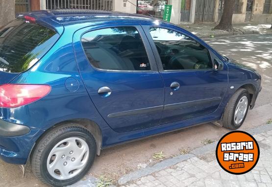 Autos - Peugeot 206 2001 Nafta 181000Km - En Venta