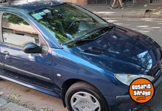 Autos - Peugeot 206 2001 Nafta 181000Km - En Venta