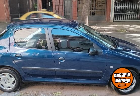 Autos - Peugeot 206 2001 Nafta 181000Km - En Venta